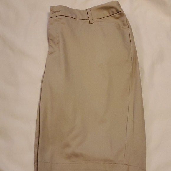 St. John Bay Women's Shorts - Picture 10 of 12